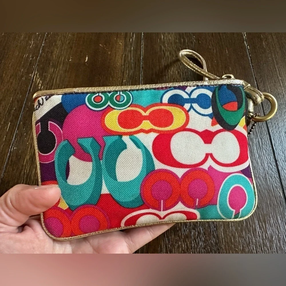 Coach poppy wristlet
